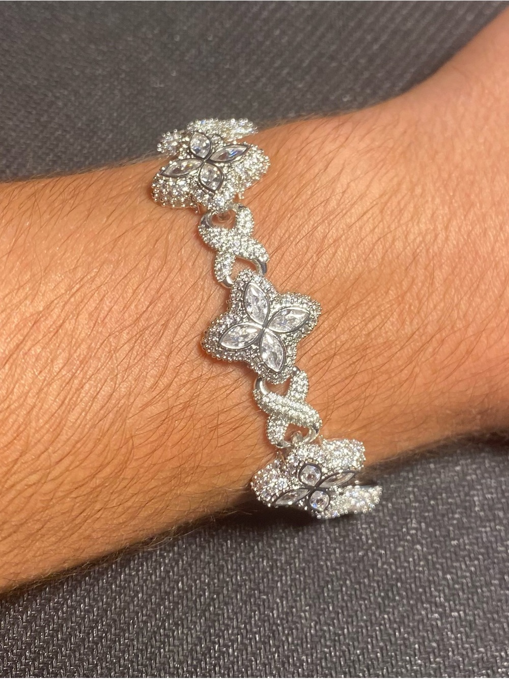 Diamond Embedding Silver Bracelet